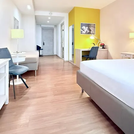 Prestige Chiaia Hotel 3*