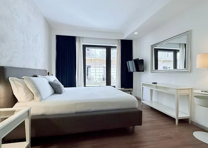 Отель Prestige Chiaia Неаполь