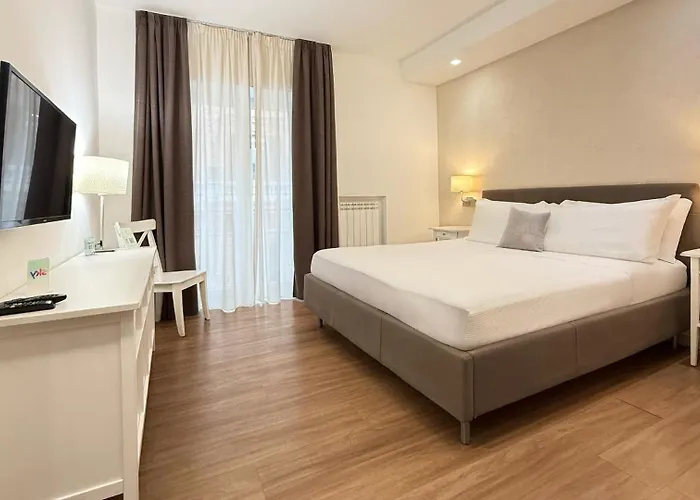 Отель Prestige Chiaia Неаполь