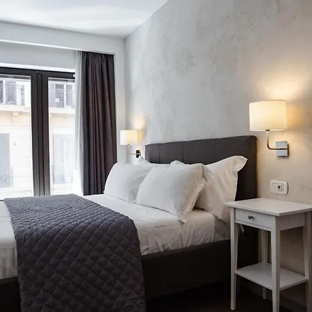 Otel Prestige Chiaia 3*