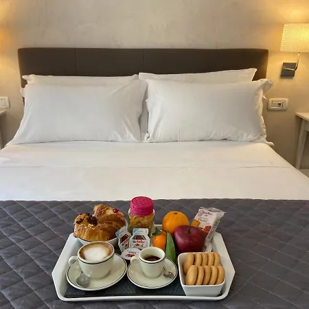 Otel Prestige Chiaia 3*